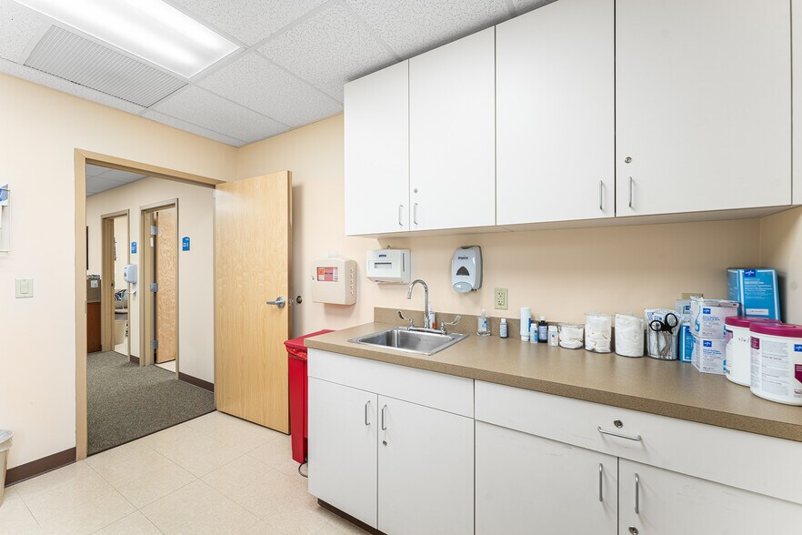 More Photos Of 1206 W Sherman Ave, Vineland Medical For Sale