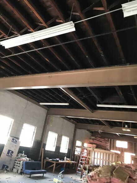 More Photos Of 2011 Amber St, Philadelphia Restaurant For Lease