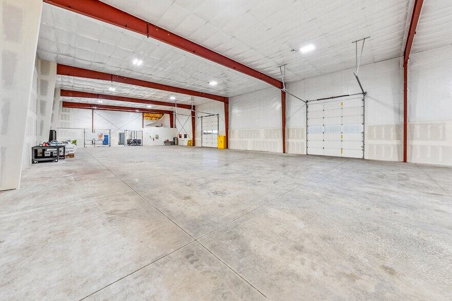 More Photos Of 188 Salmon Way, White City Industrial For Lease