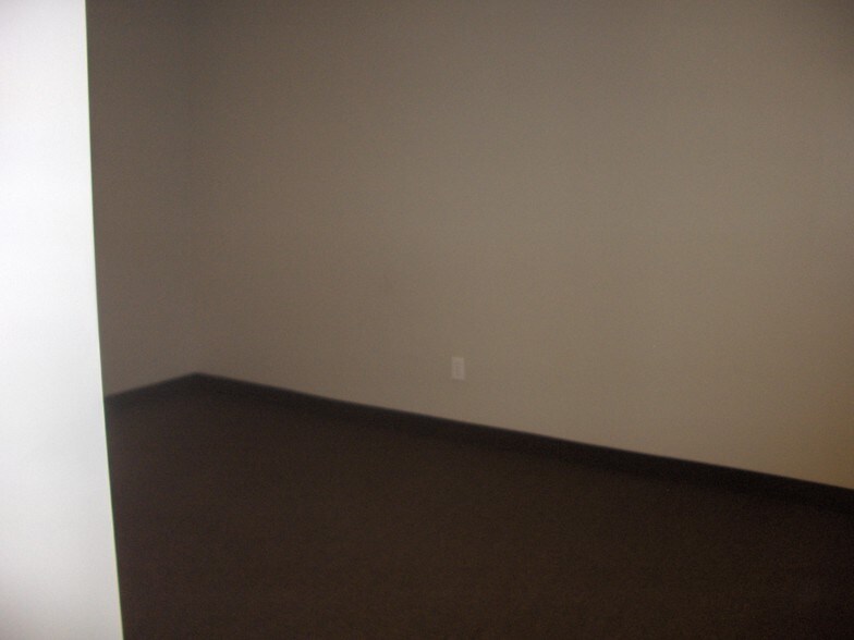 More Photos Of 1701 Mentor Ave, Painesville Medical For Lease