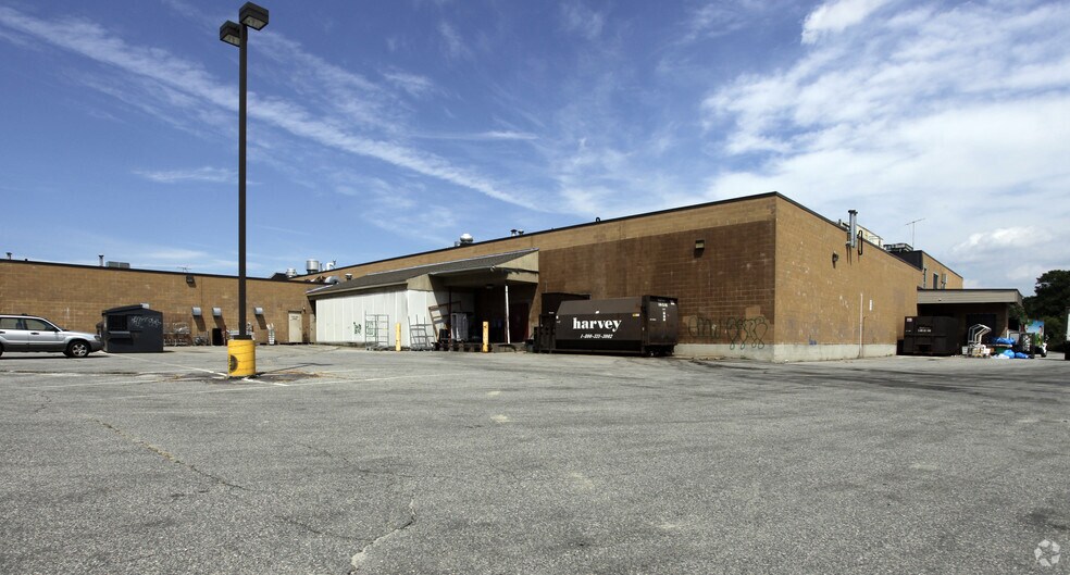 More Photos Of 4-30 Milliston Rd, Millis-Clicquot Unknown For Lease