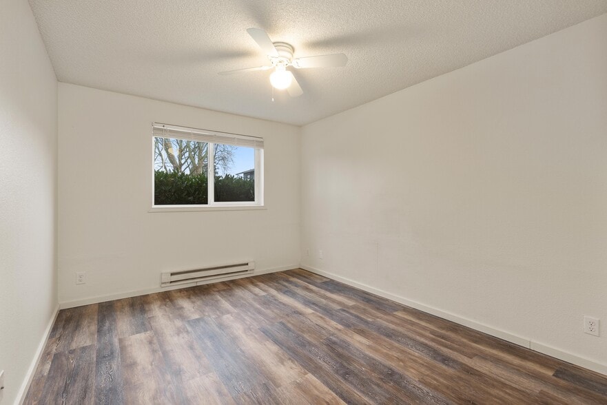 More Photos Of 700 W Maple St, Monroe Apartments For Sale