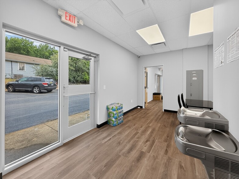 More Photos Of 5234 N Roxboro Rd, Durham Freestanding For Lease
