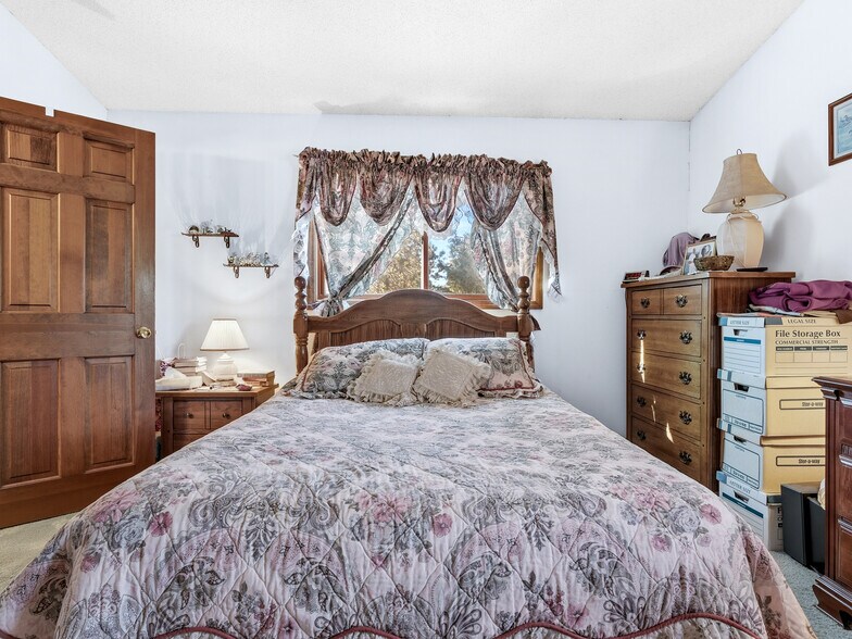 More Photos Of 1024 S I 75 Business Loop, Grayling Hotel For Sale