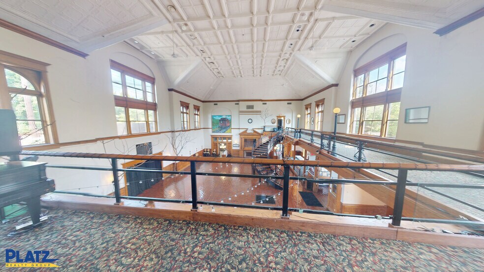 More Photos Of 530 Mahoning Ave, Youngstown Restaurant For Sale