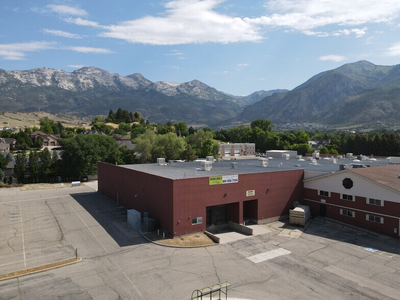 More Photos Of 119-123 E 200 N, Alpine Light Manufacturing For Sale