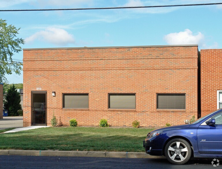 More Photos Of 2512 Grenoble Rd, Richmond Light Distribution For Lease