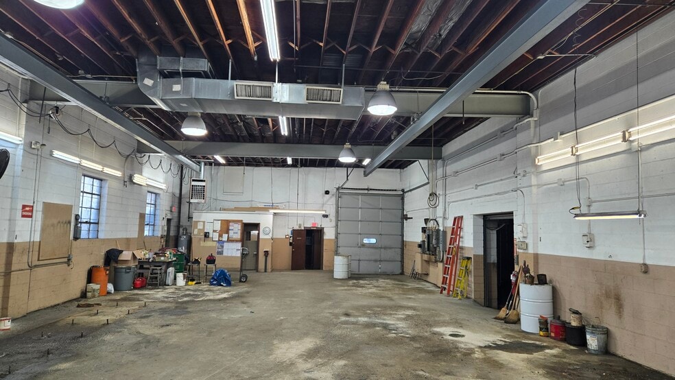More Photos Of 531 Pennsylvania Ave, Linden Manufacturing For Sale