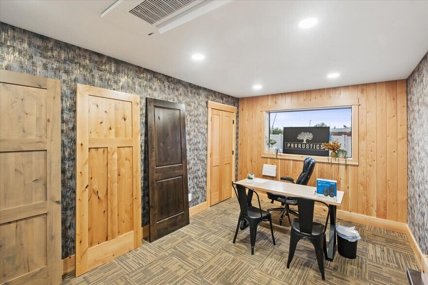 More Photos Of 20 2nd Ave E, Kalispell Office For Sale