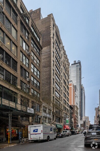 More Photos Of 141 W 28th St, New York Loft Creative Space For Lease