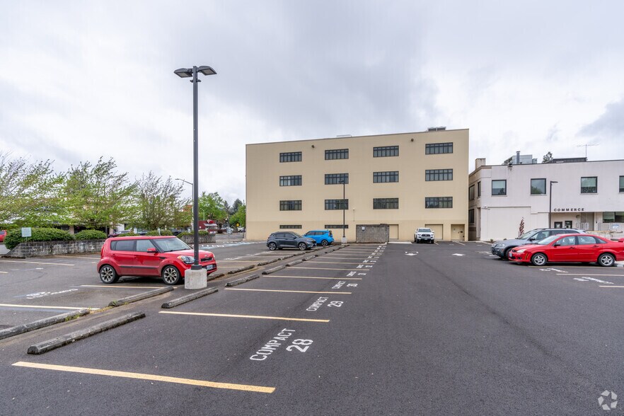 More Photos Of 1241 State St, Salem Office For Sale