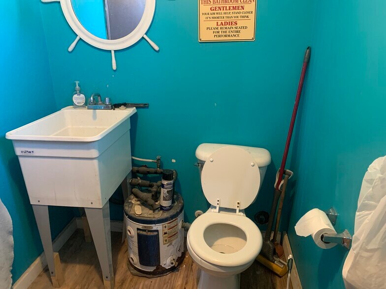 More Photos Of 41R Central St, East Bridgewater Auto Repair For Sale