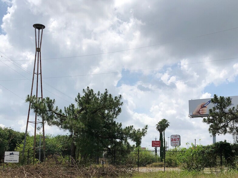 More Photos Of 7926-7928 N Shepherd Dr, Houston Land For Sale