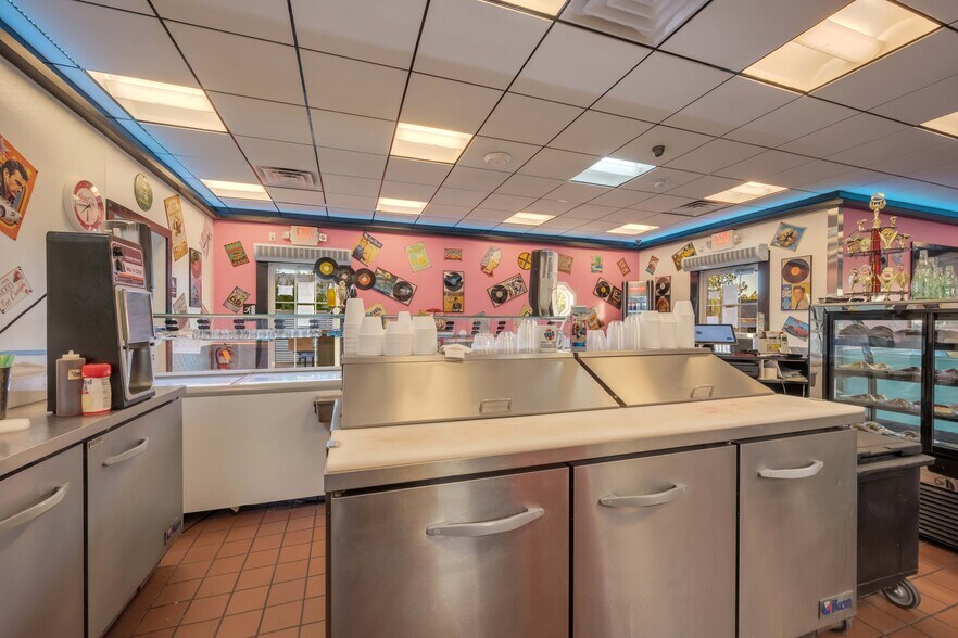 More Photos Of 5684 Sullivan Trl, Nazareth Restaurant For Sale