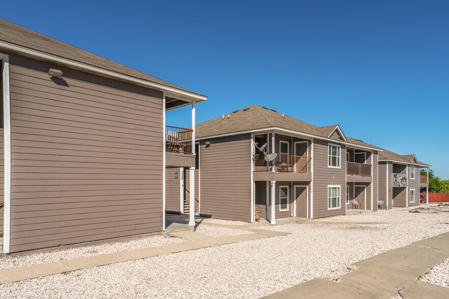 More Photos Of 516 S 9th St, Kenedy Apartments For Sale