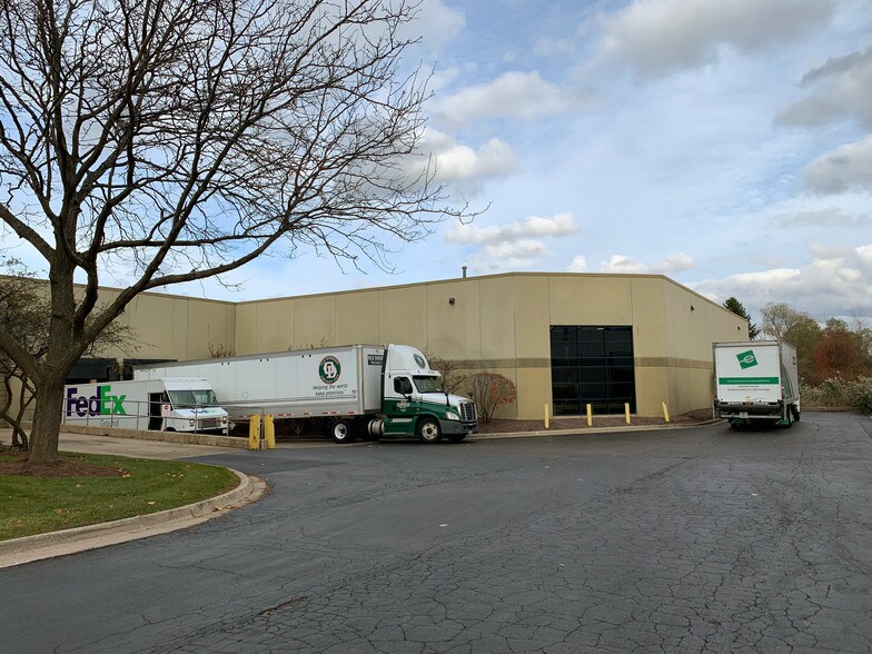 More Photos Of 462 Camden Dr, Bloomingdale Manufacturing For Sale