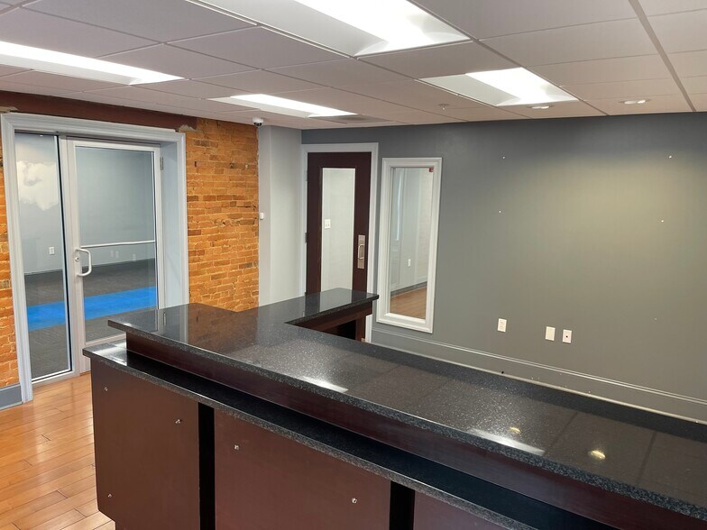 More Photos Of 11-16 Public Sq, Hagerstown Loft Creative Space For Lease