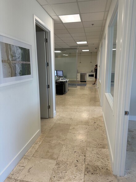 More Photos Of 320 1st St N, Jacksonville Beach Office Residential For Sale