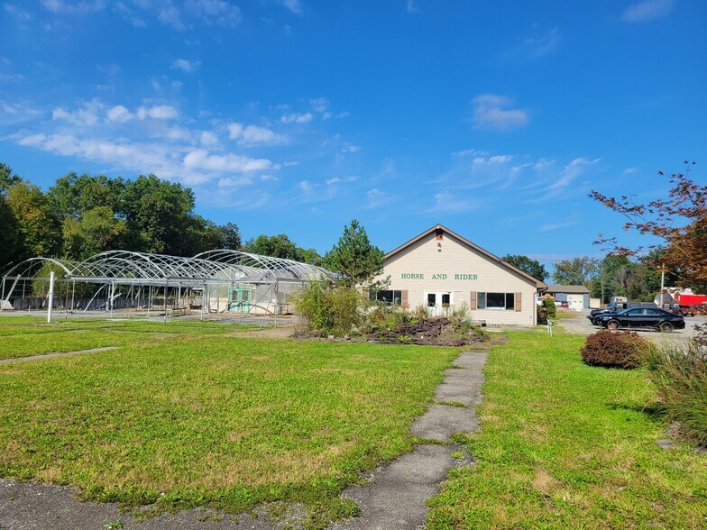 More Photos Of 1418 State Route 302, Middletown Freestanding For Sale