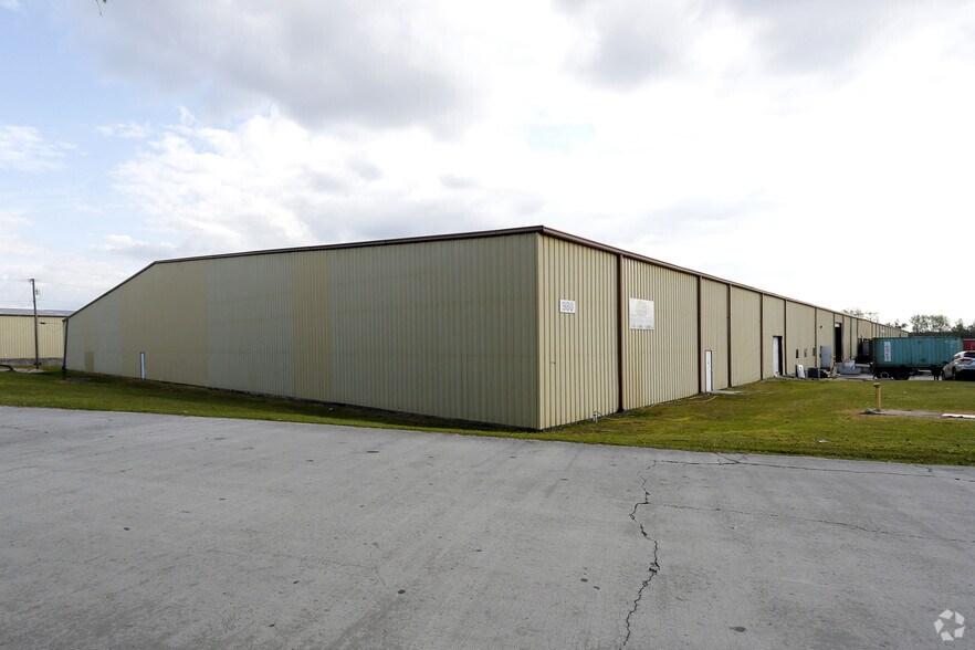 More Photos Of 980 Bourne Ave, Savannah Warehouse For Lease