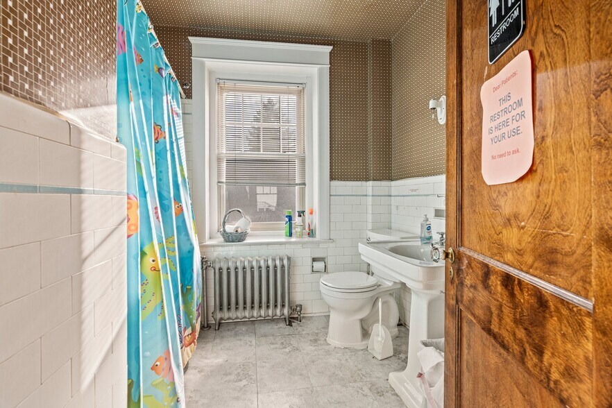 More Photos Of 13044 Bustleton Ave, Philadelphia Medical For Sale