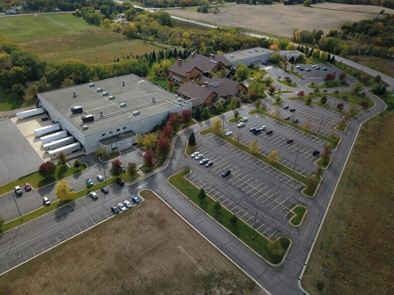 More Photos Of 1920 Turning Leaf Ln SW, Alexandria Warehouse For Lease