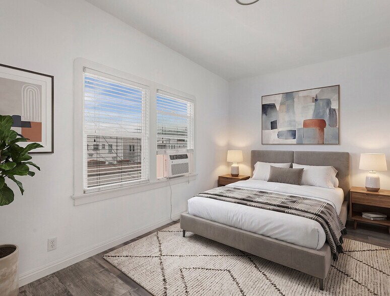 More Photos Of 351 N Spaulding Ave, Los Angeles Apartments For Sale