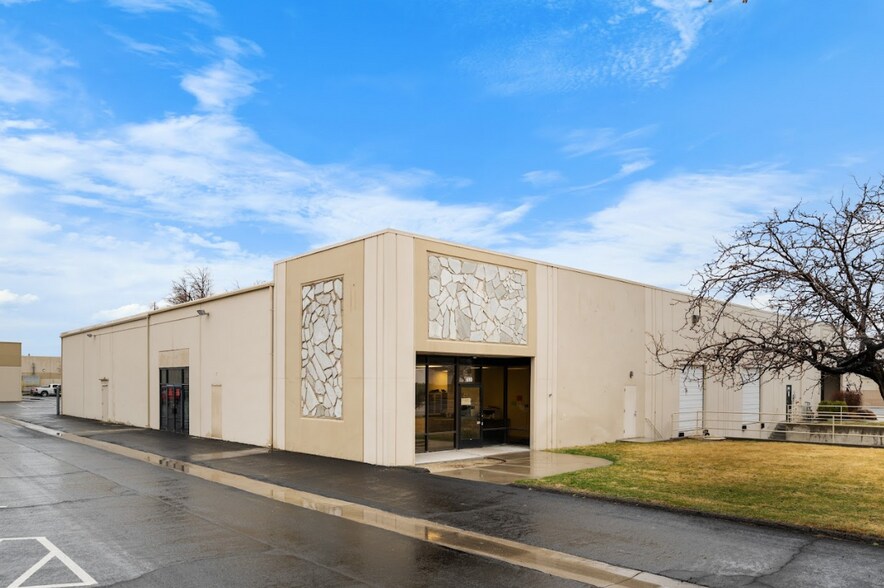 Primary Photo Of 610 E Glendale Ave, Sparks Warehouse For Lease