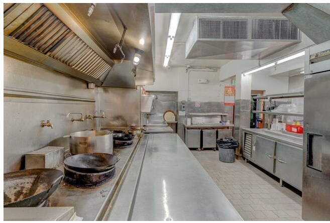 More Photos Of 606 Broadway, San Francisco Storefront Retail Residential For Sale