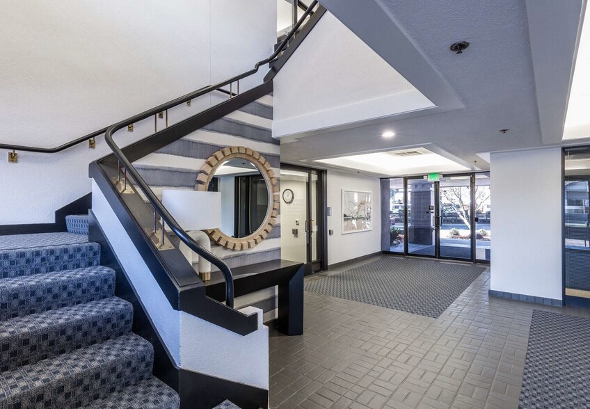 More Photos Of 851 Irwin St, San Rafael Office For Sale