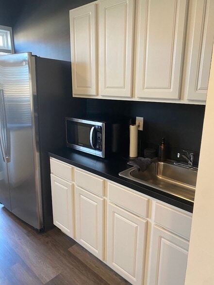 More Photos Of 175 Country Club Dr, Stockbridge Medical For Lease