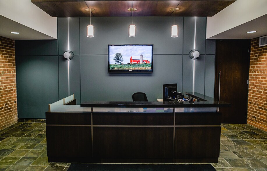 More Photos Of 346 Broadway, Winnipeg Apartments For Lease