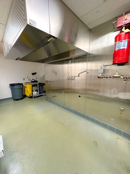 More Photos Of 5121 Skyline Village Loop S, Salem Medical For Sale