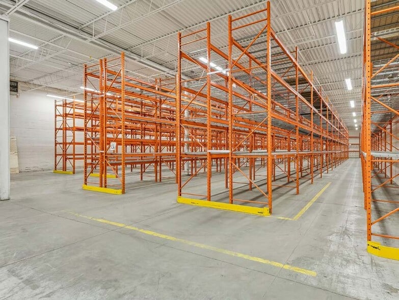 More Photos Of 939 Pantera Dr, Mississauga Manufacturing For Sale