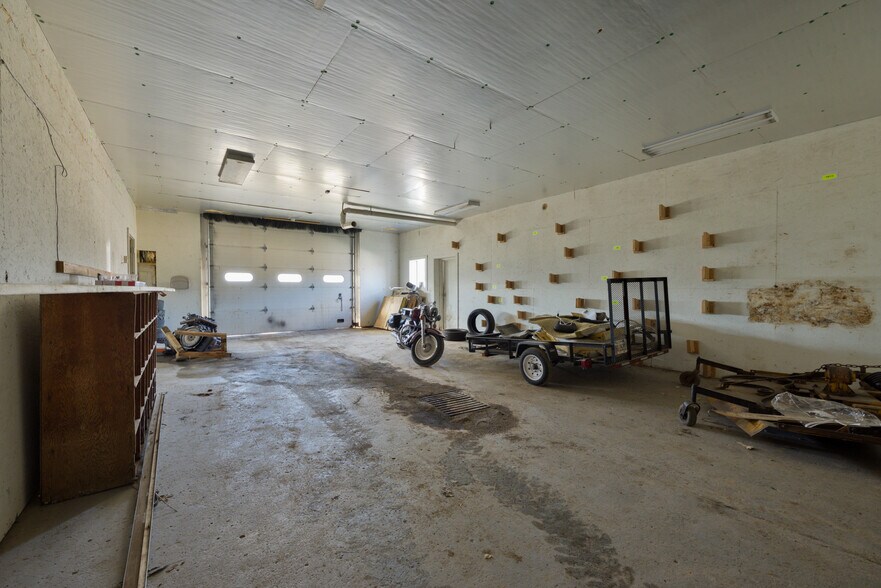 More Photos Of 31232 Red Hill Rd, Langsville Auto Repair For Sale