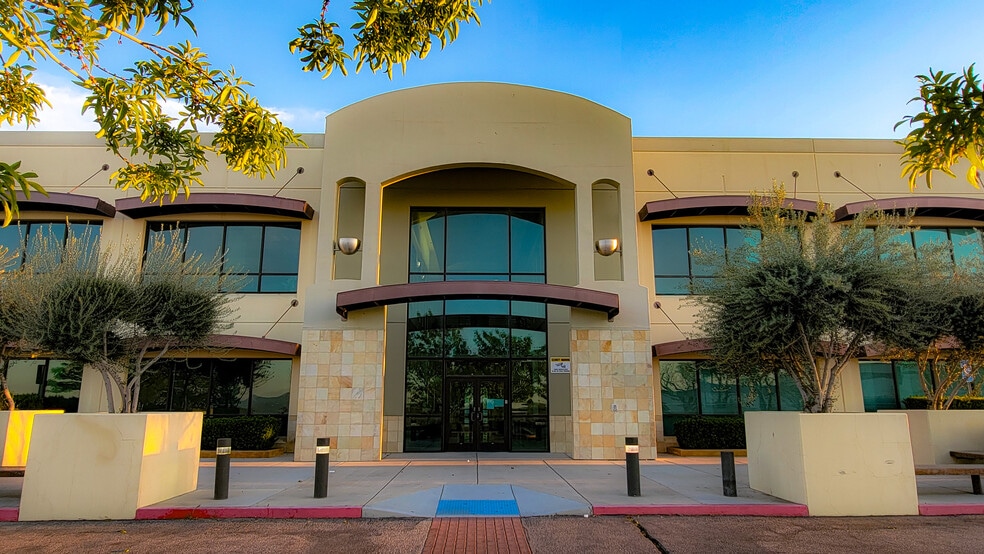 More Photos Of 15283 Pahute St, Victorville Office For Sale
