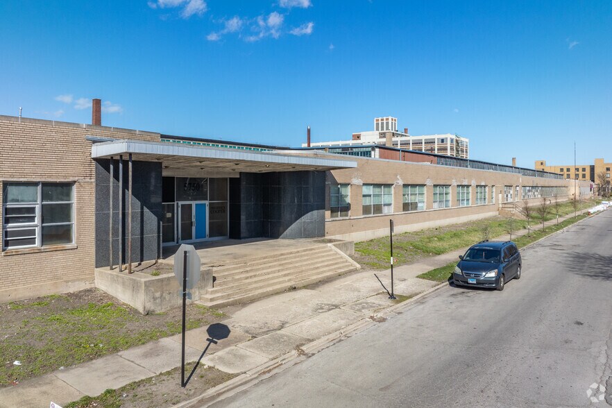 More Photos Of 1801-1829 N Monitor Ave, Chicago Manufacturing For Lease