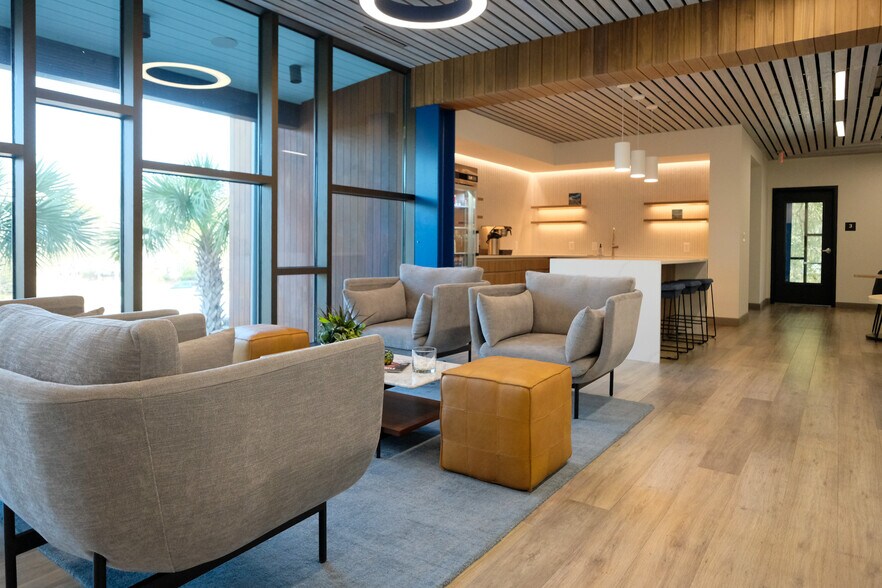 More Photos Of 320 Wingo Way, Mount Pleasant Coworking Space