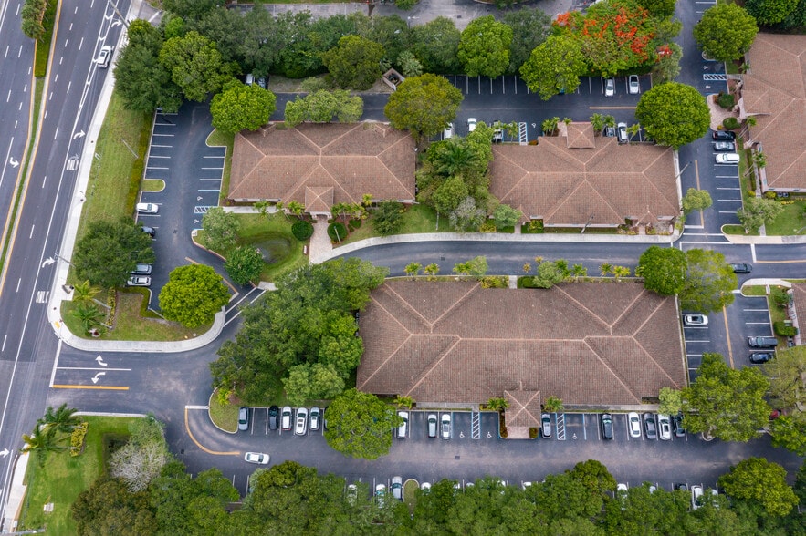 More Photos Of 102 NW 100th Ave, Plantation Medical For Sale