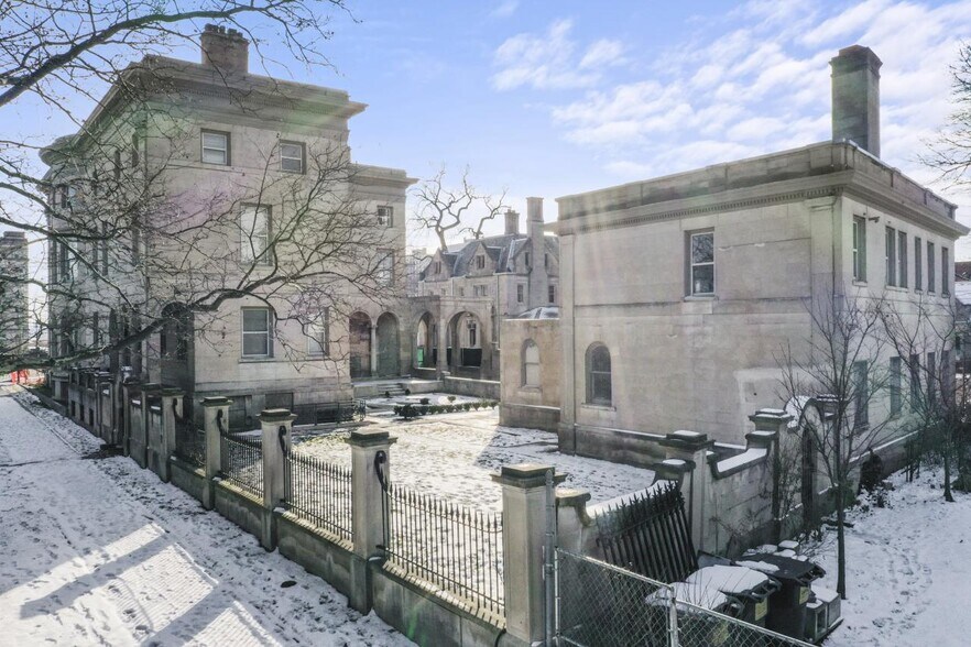 More Photos Of 8469 E Jefferson Ave, Detroit Office Residential For Sale