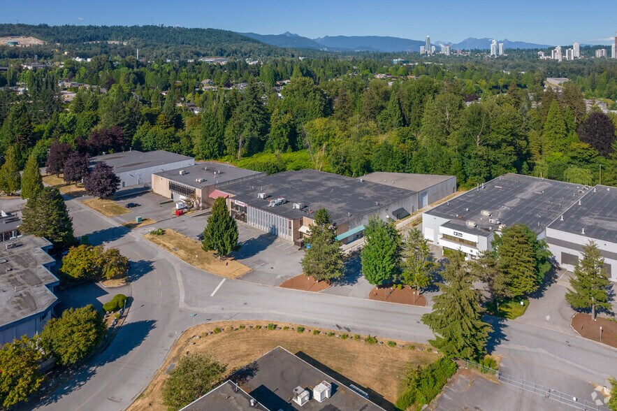 More Photos Of 4064 Mcconnell Dr, Burnaby Warehouse For Lease