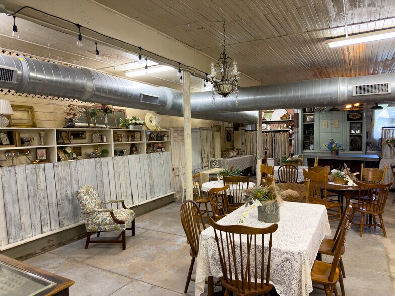 More Photos Of 7228 Main Street, Iola Freestanding For Sale
