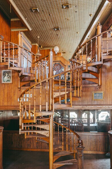 More Photos Of 100 S Grand St, Monroe Restaurant For Sale