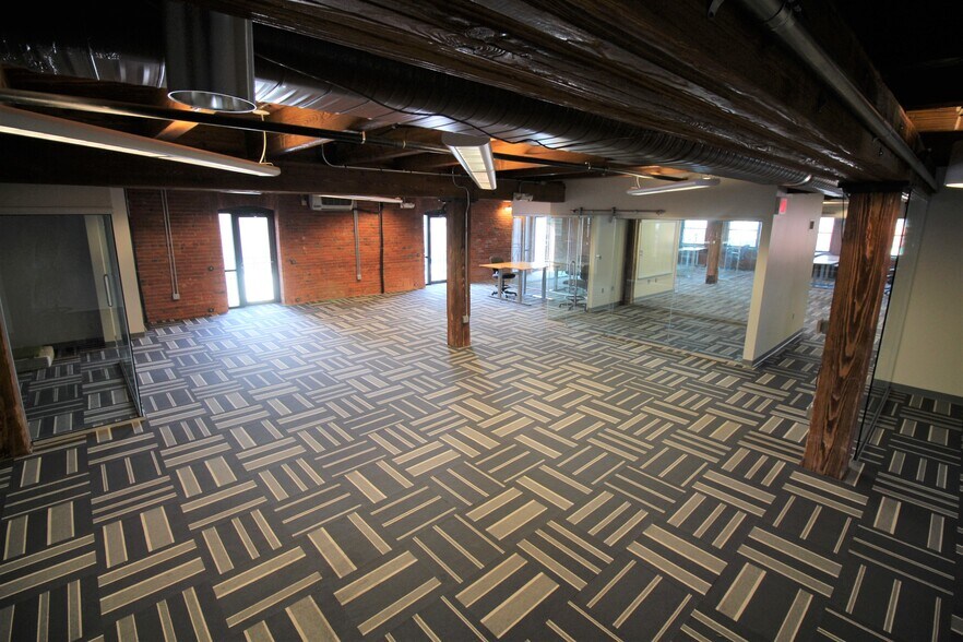 More Photos Of 151 N 8th St, Lincoln Office For Lease