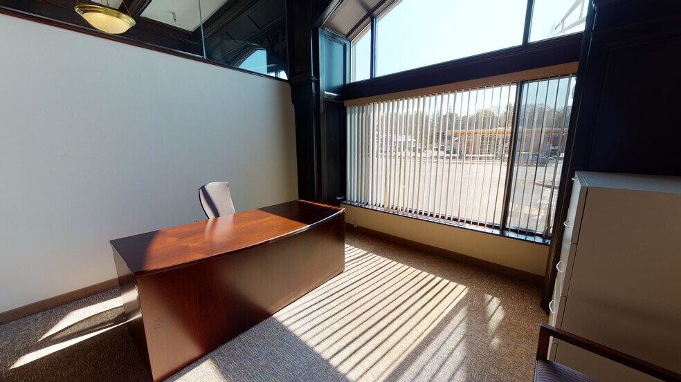 More Photos Of 6 Park Ave, Worcester Office For Lease