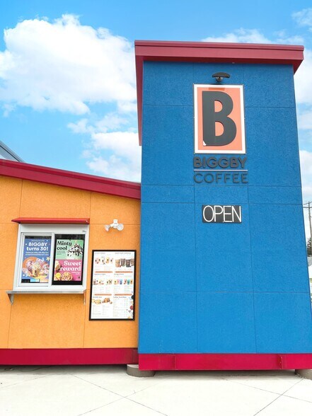 More Photos Of 426 E State St, Fremont Fast Food For Sale