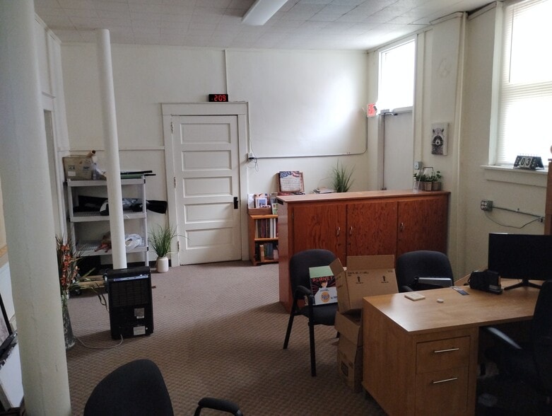 More Photos Of 906 Elm St, Coffeyville Religious Facility For Sale