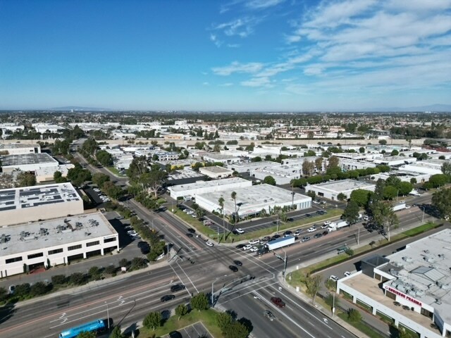 More Photos Of 3700 W Segerstrom Ave, Santa Ana Warehouse For Lease