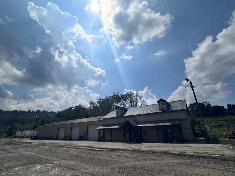 More Photos Of 54760 Neffs Bellaire Rd, Bellaire Warehouse For Lease