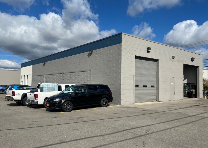 More Photos Of 2640 Walden Ave, Buffalo Unknown For Lease